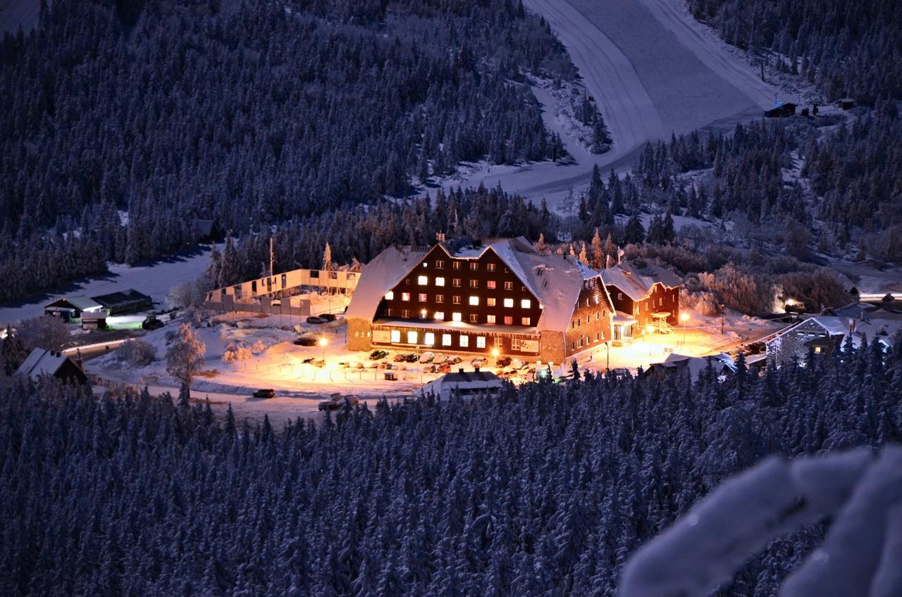 Hotel Cervenohorske Sedlo Loučná nad Desnou Kültér fotó